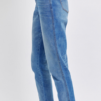 Judy Blue - Mid Rise Rigid Magic Release Hem Boyfriend