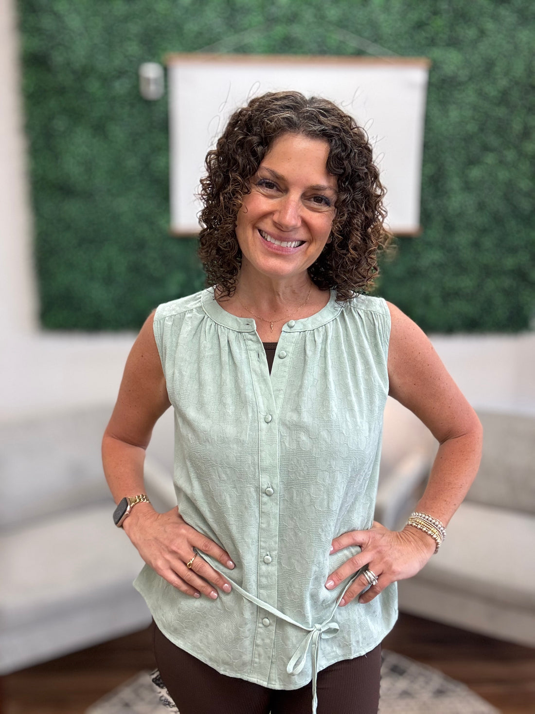 Floral Jacquard Sleeveless Button Down