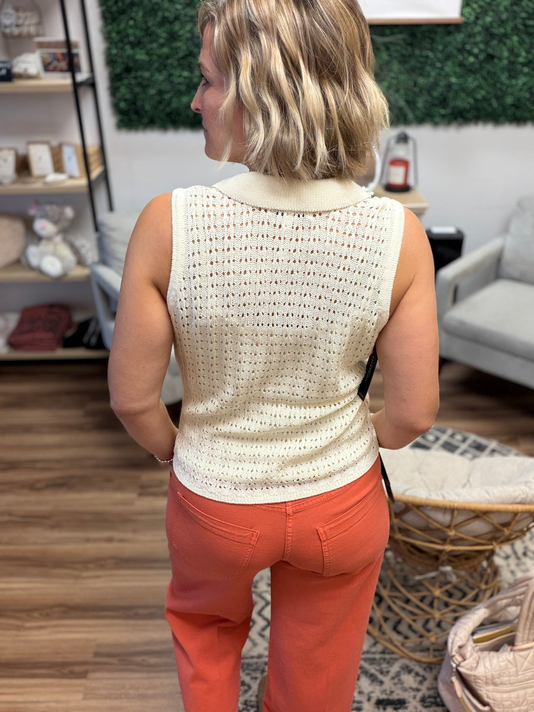 Liverpool - Sleeveless Johnny Collar Sweater