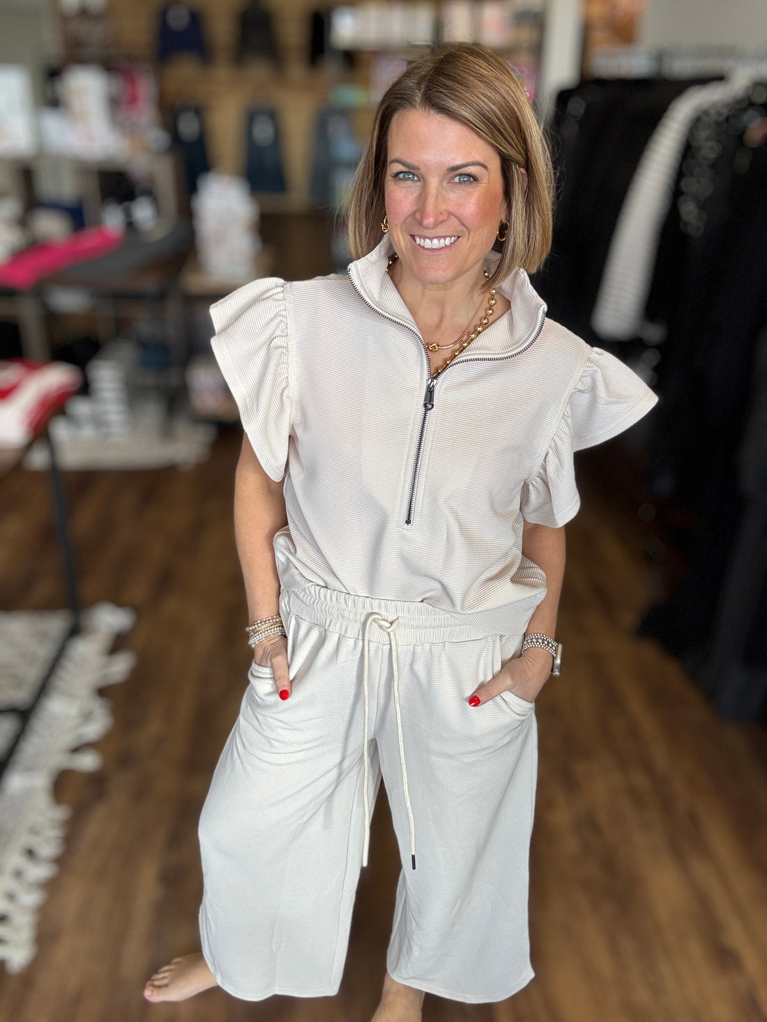 Textured Wide Leg Crop Pants