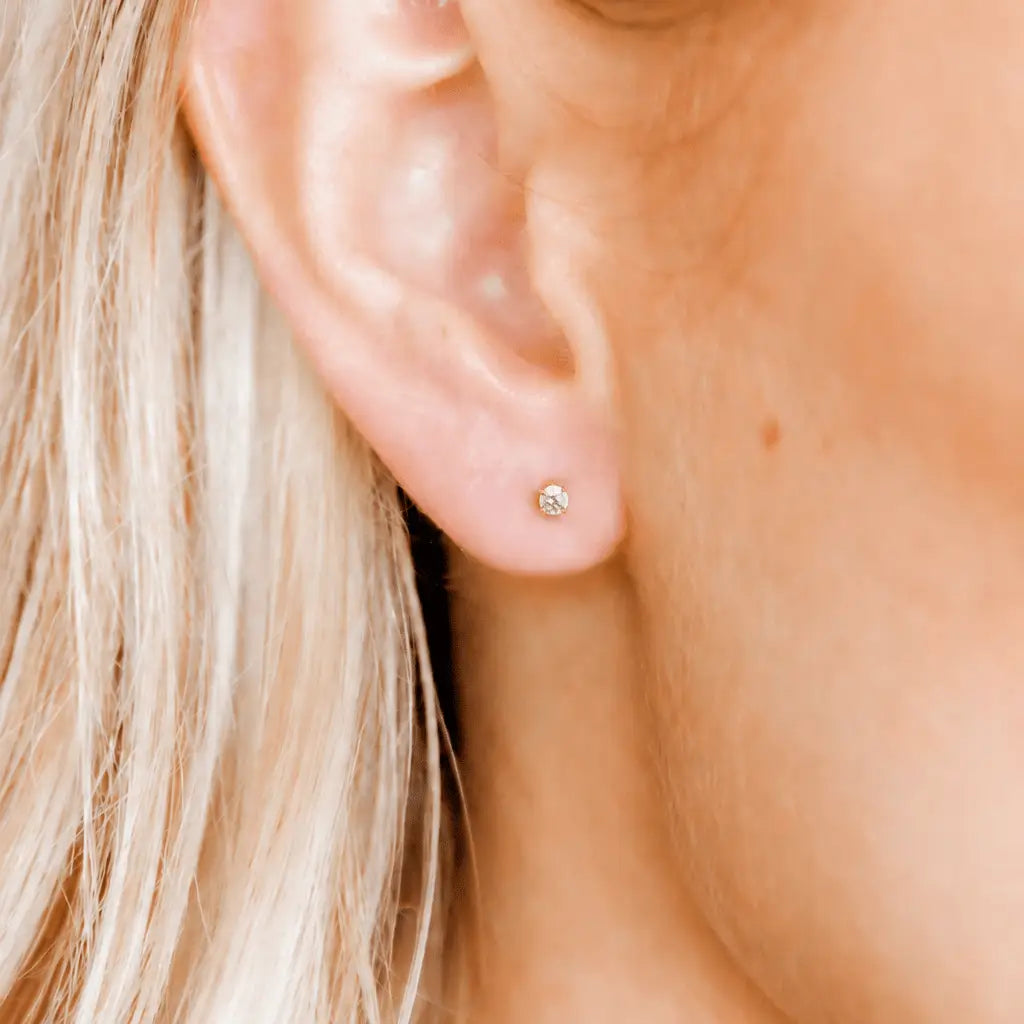 Linny Co - Micro Helen Gold Flat Back Stud Earrings