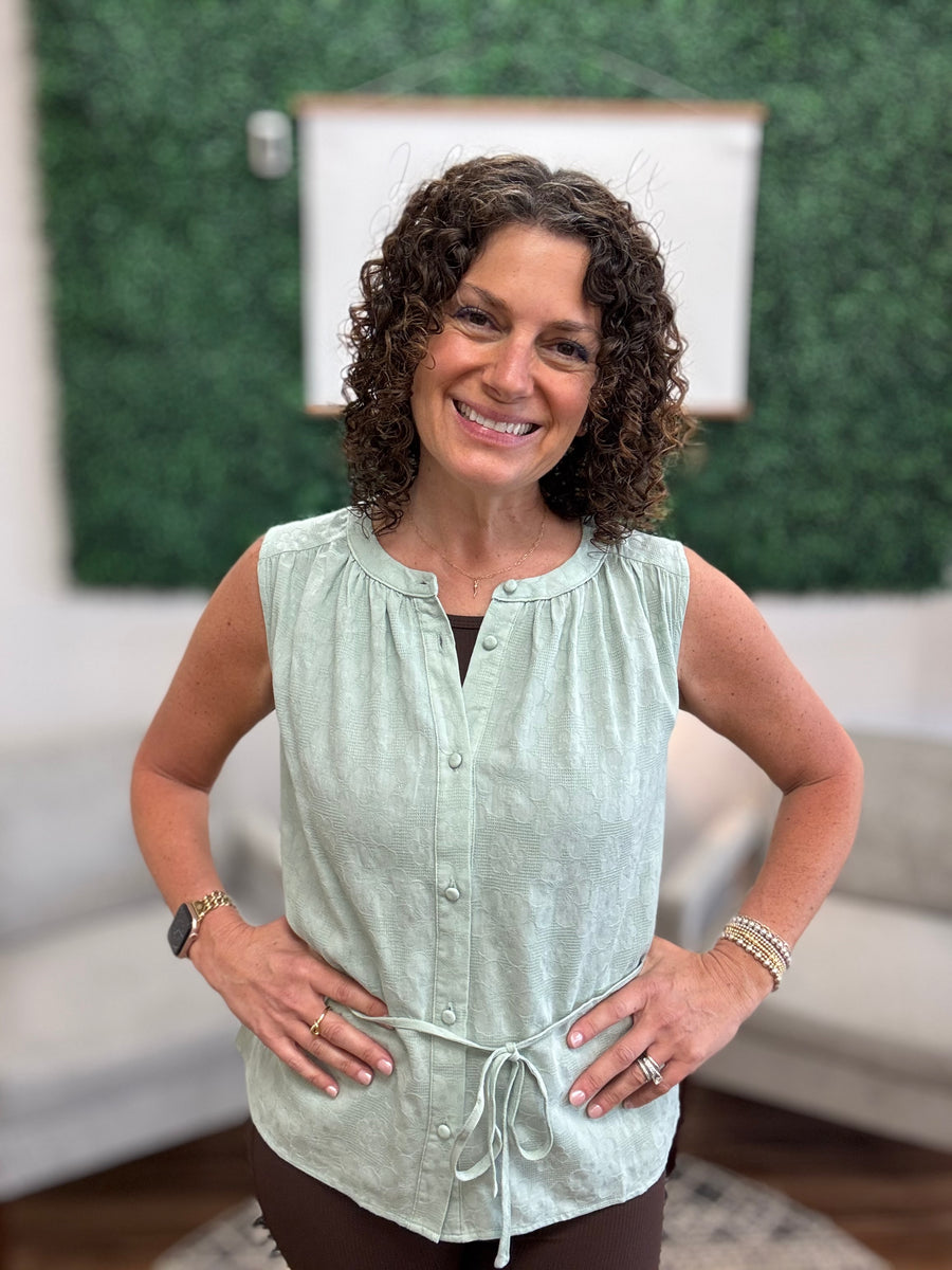 Floral Jacquard Sleeveless Button Down