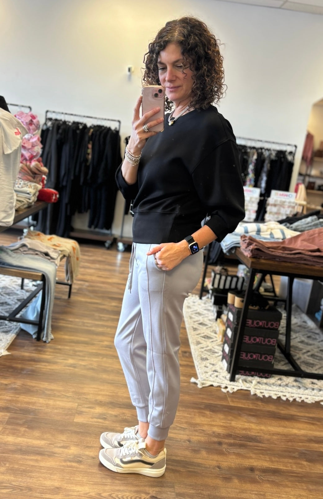 Quinnlee - Solid Cropped Scuba Sweatshirt  - Black