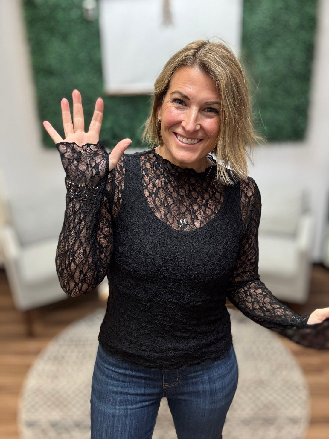 Jolie Lace Thumbhole Top - Black