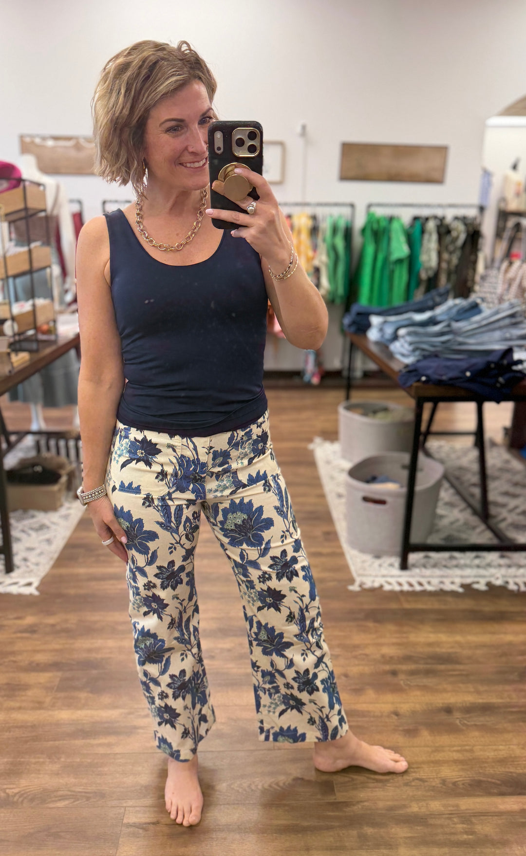 Blue Willow Floral Cropped Pants