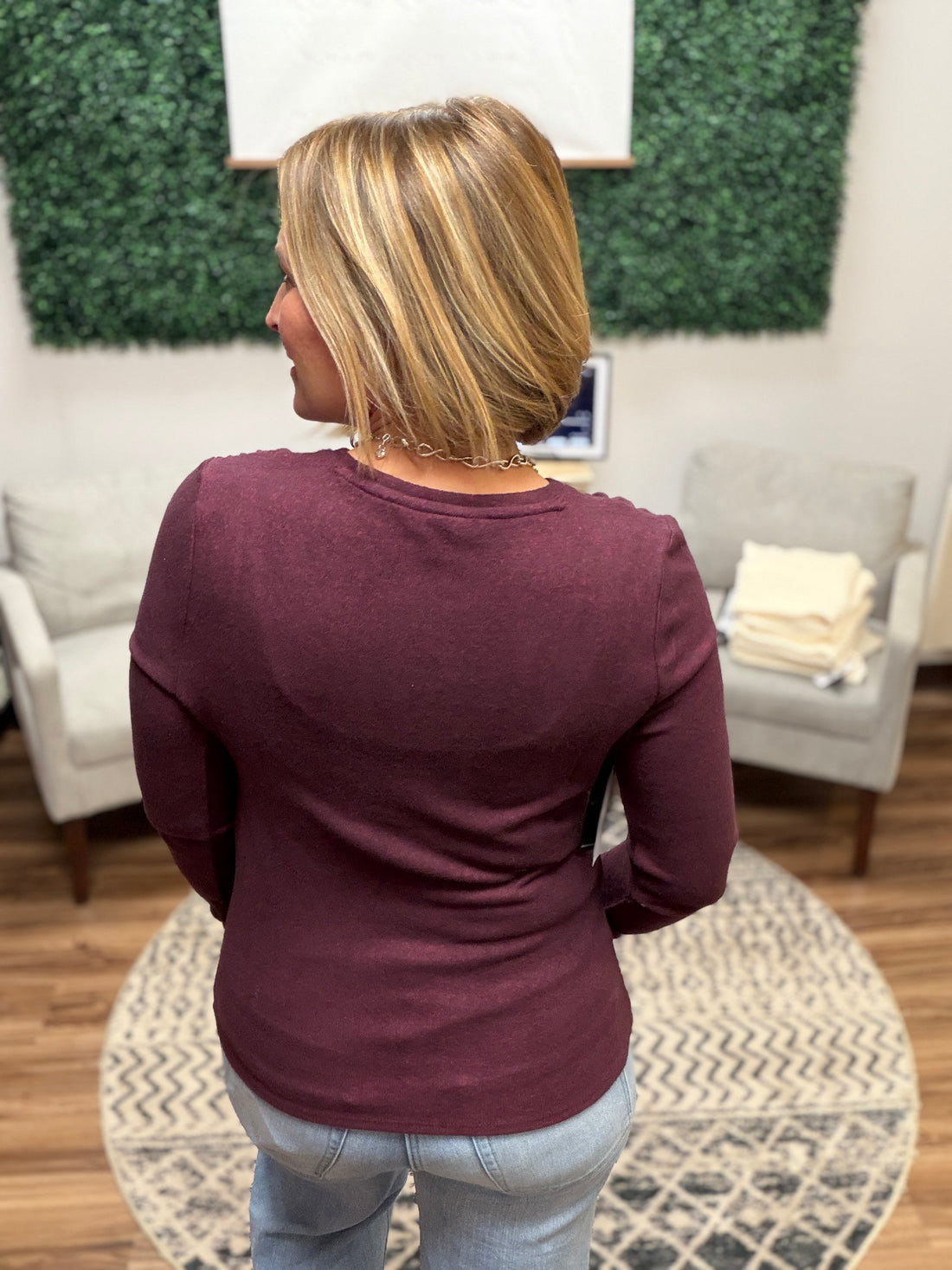 Liverpool - Long Sleeve V-Neck Top w/shirring - Maroon