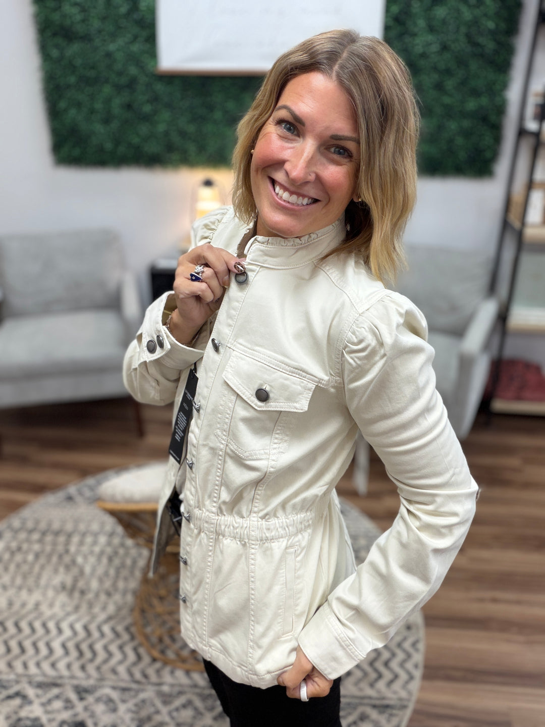 Liverpool - Puff Sleeve Trucker Jacket W/ Ruffle Collar - Bone