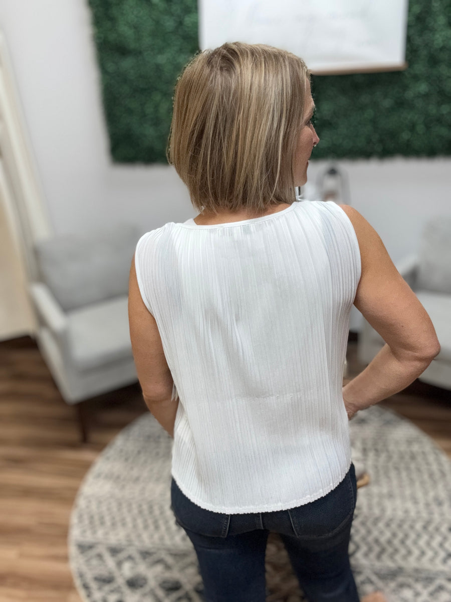 Liverpool - Sleeveless Crew Neck Pleated Top