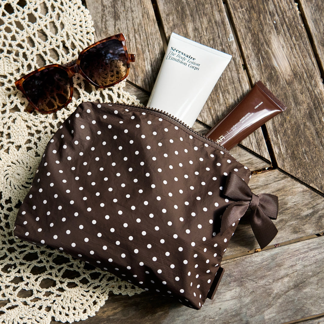 Case-Mate Crinkle Makeup Bag - Espresso Polka Dot