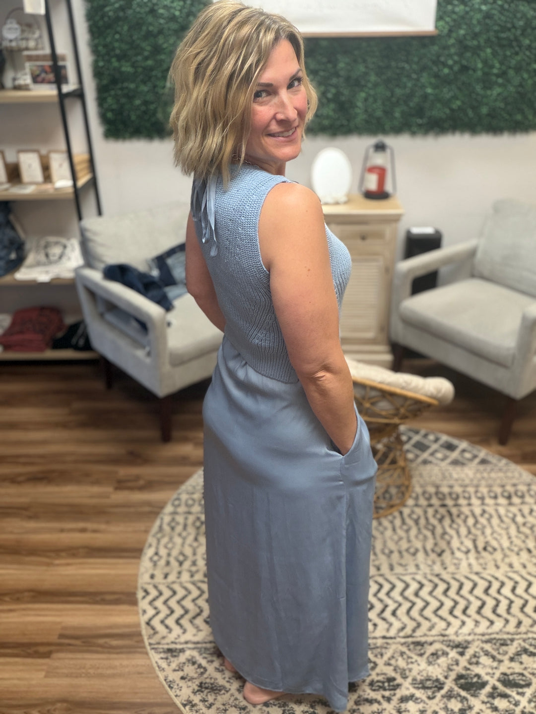 Liverpool - Sleeveless Tie Back Sweater Dress