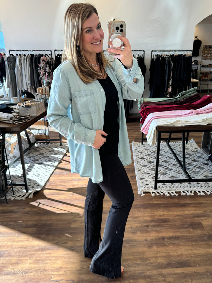 Annie - Slit Hem and Pintuck Flare Stretch Pants