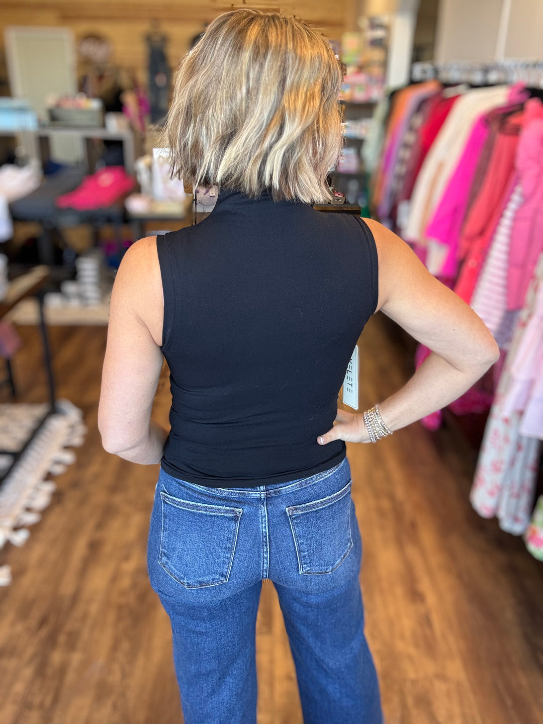 Mock Neck Seamless Sleeveless Tank - Black