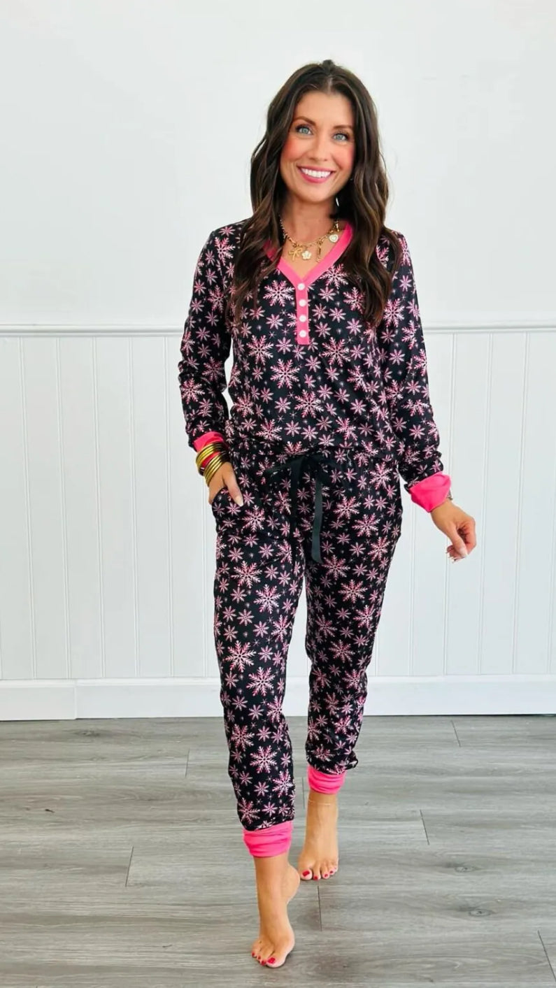 Snowflake Long Sleeve Pajamas