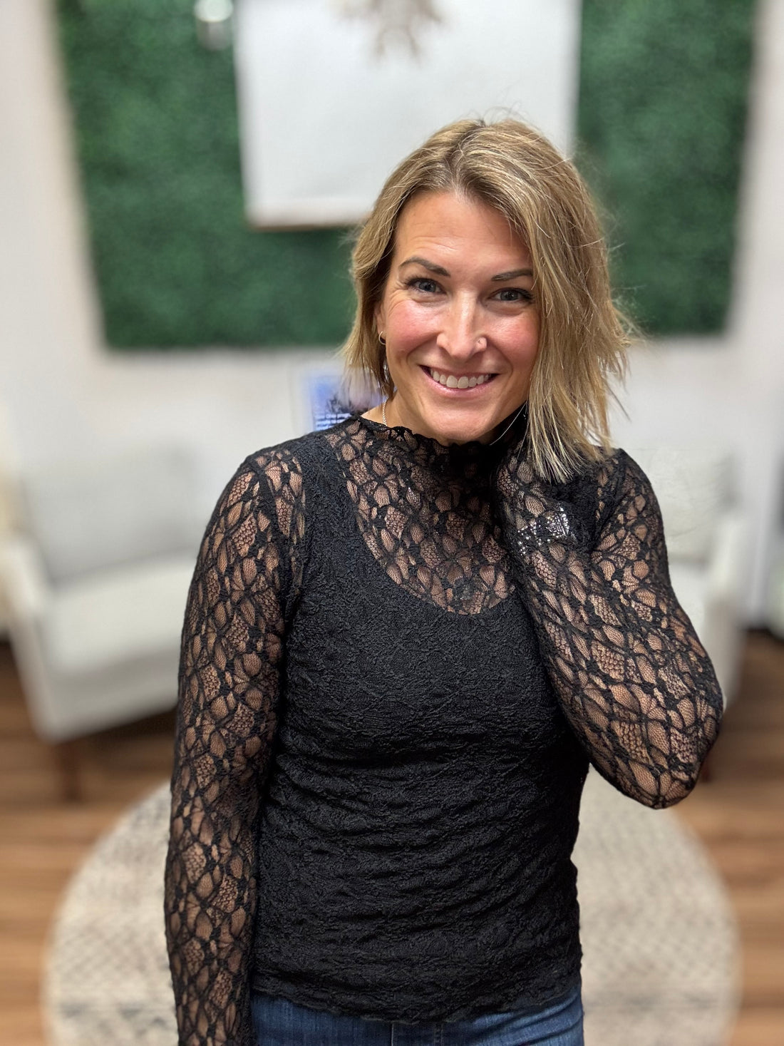 Jolie Lace Thumbhole Top - Black