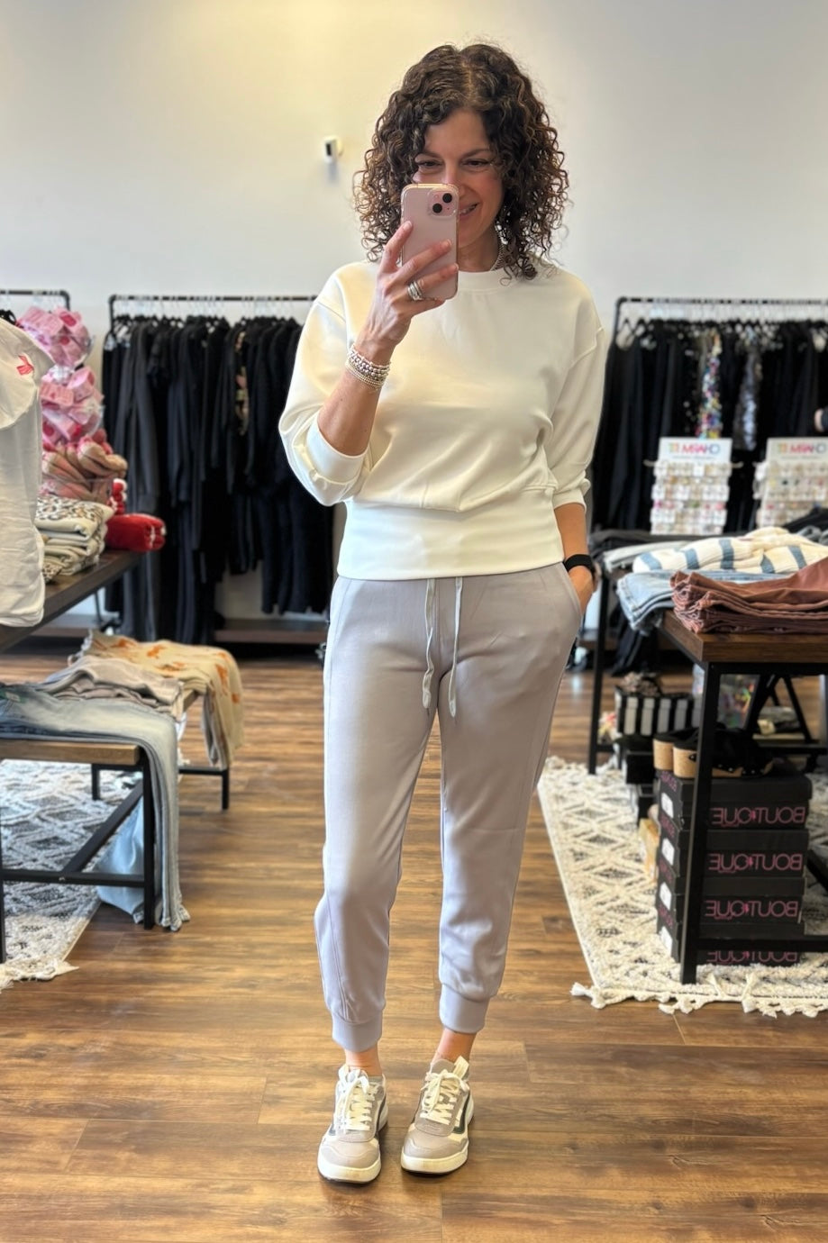 Quinnlee - Solid Cropped Scuba Sweatshirt  - White