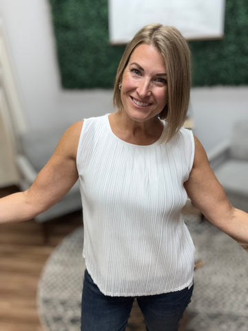 Liverpool - Sleeveless Crew Neck Pleated Top