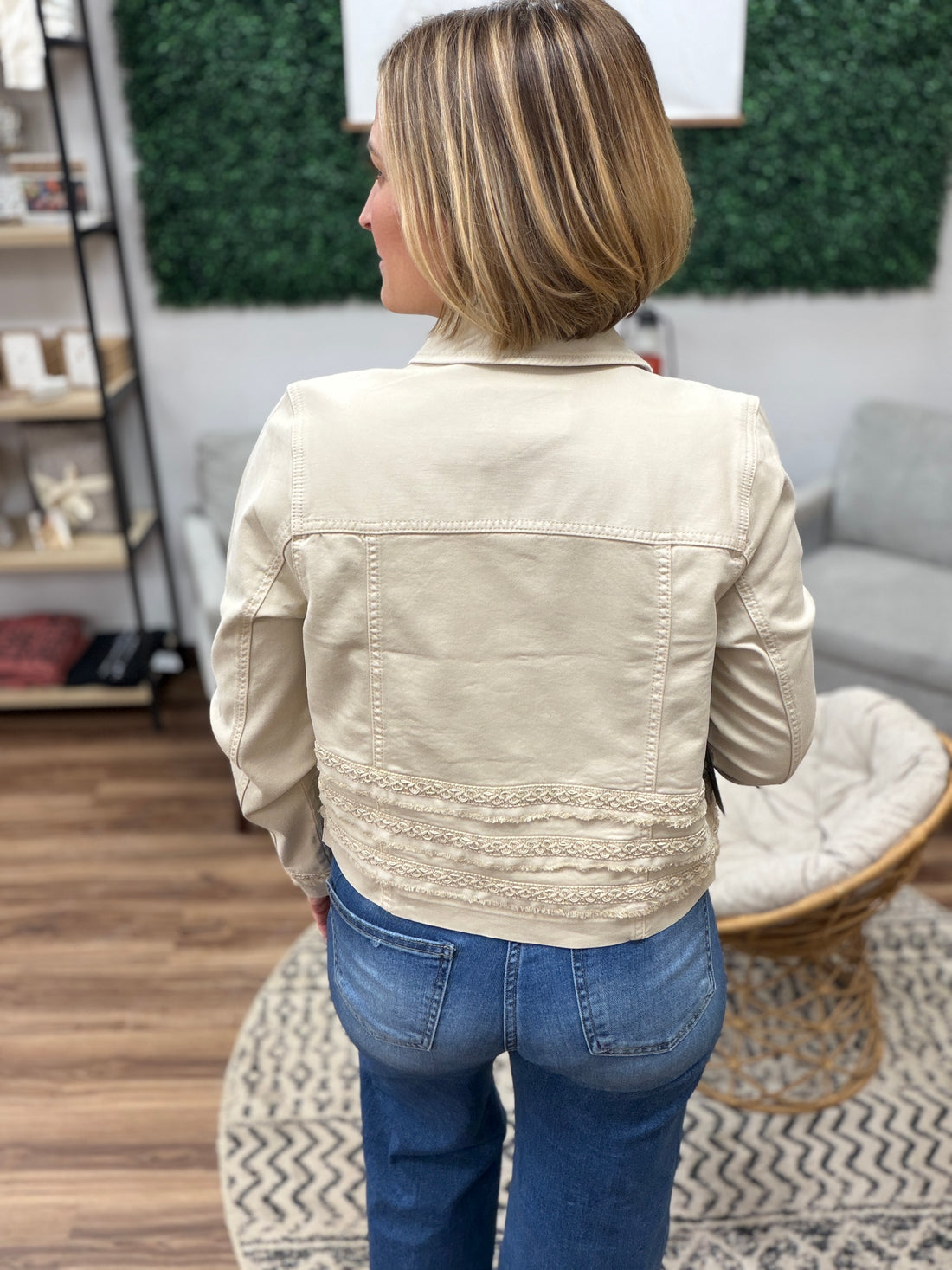 Liverpool - Trucker Jacket with Fray and Lace