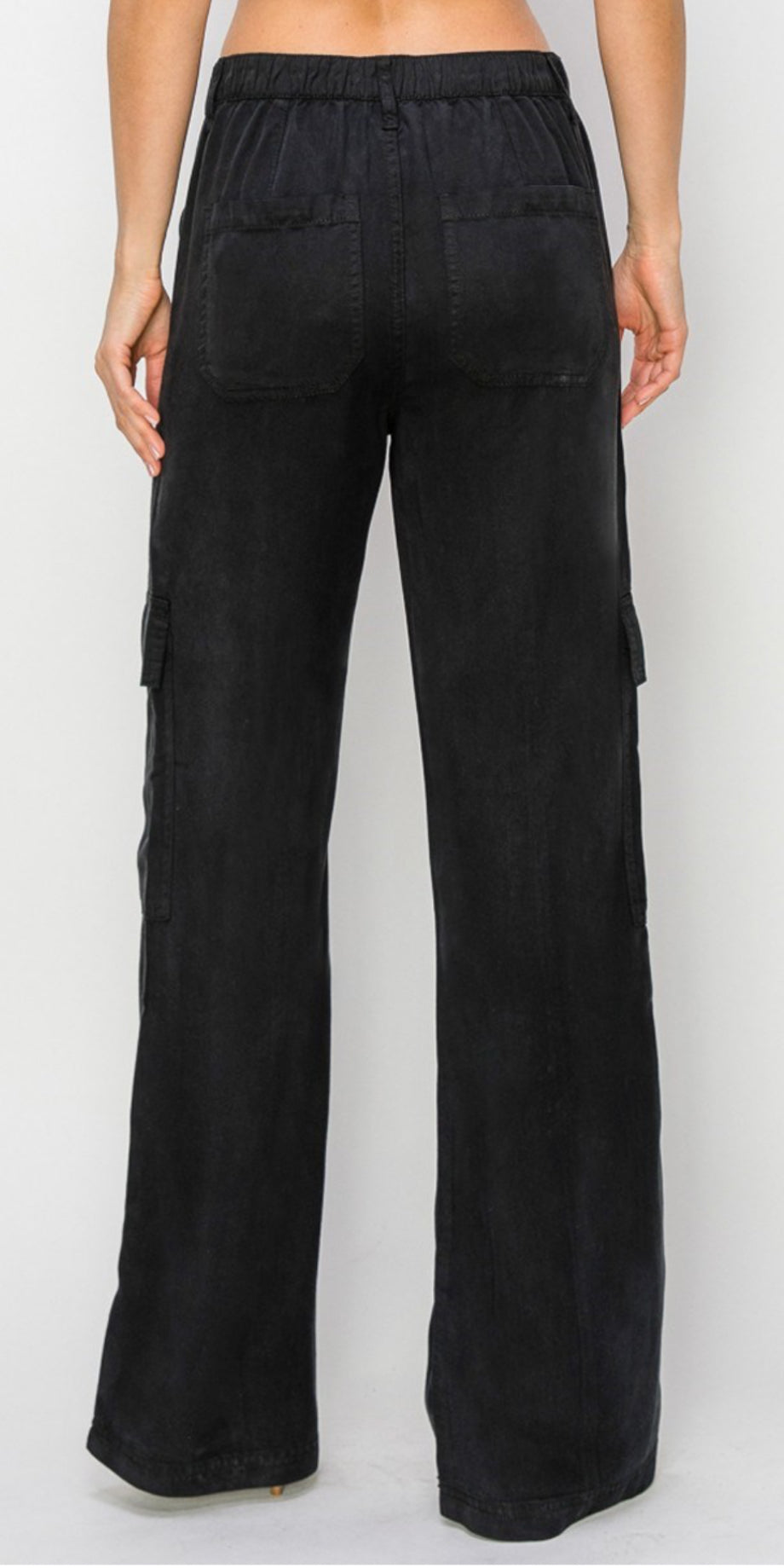 Risen - High Rise Wide Leg Cargo - Black
