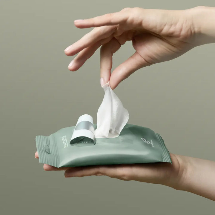 Eucalyptus Nourishing Hand Sanitizing Travel Wipes