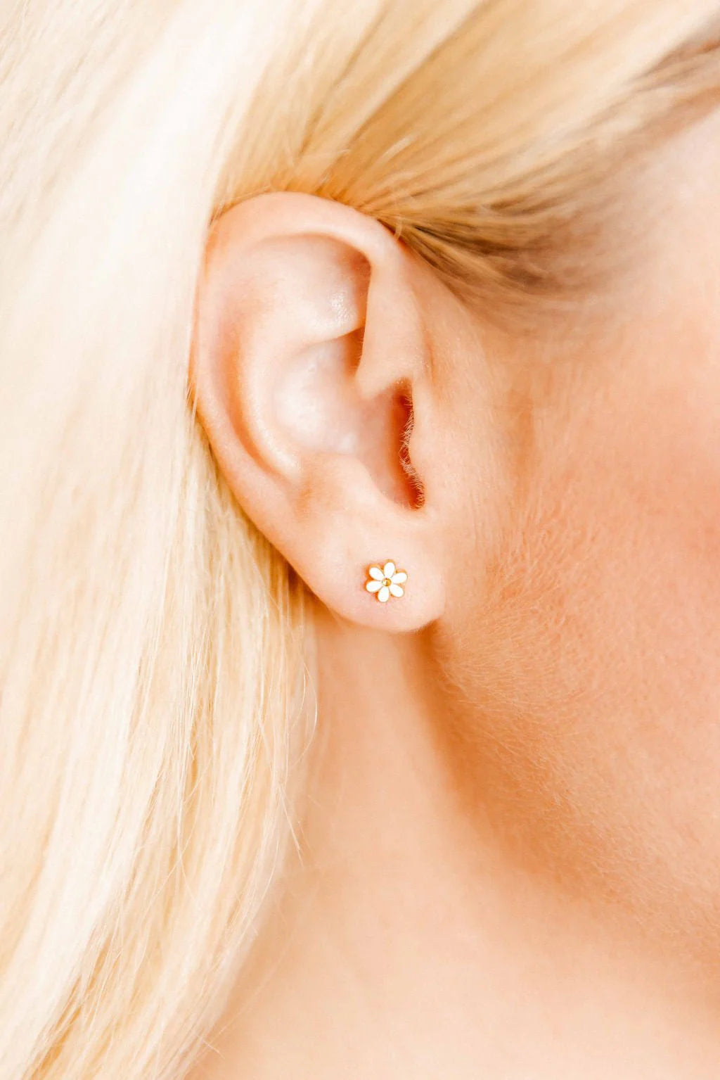 Flat Back Earrings - White Daisies