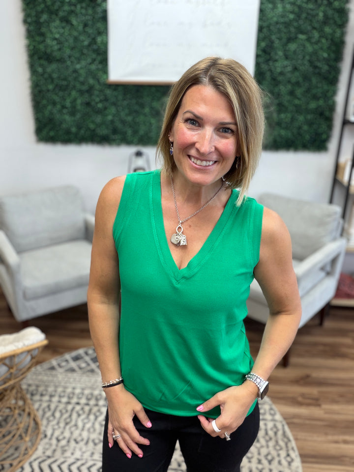 Luxe Air Ribbed V-Neck Tank - Kelly Green