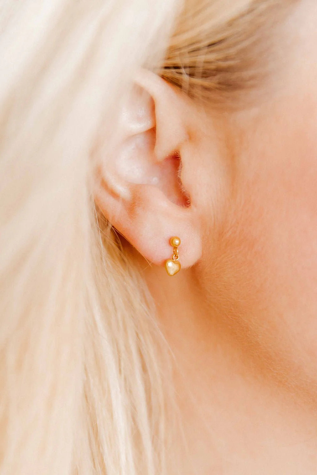 Linny Co - Millie Heart Flat Back Earrings