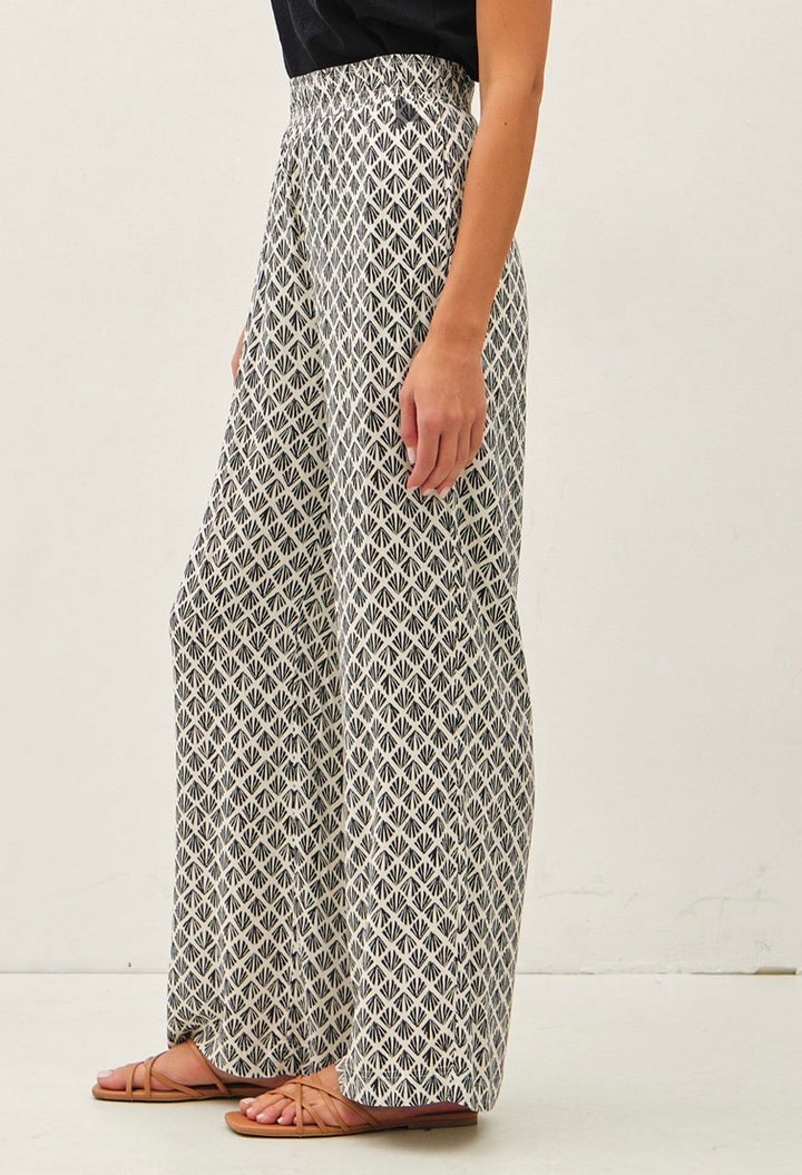 Coastal Breeze Printed Pants