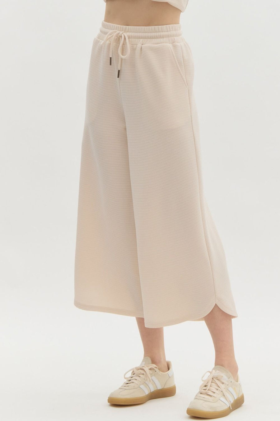 Textured Wide Leg Crop Pants