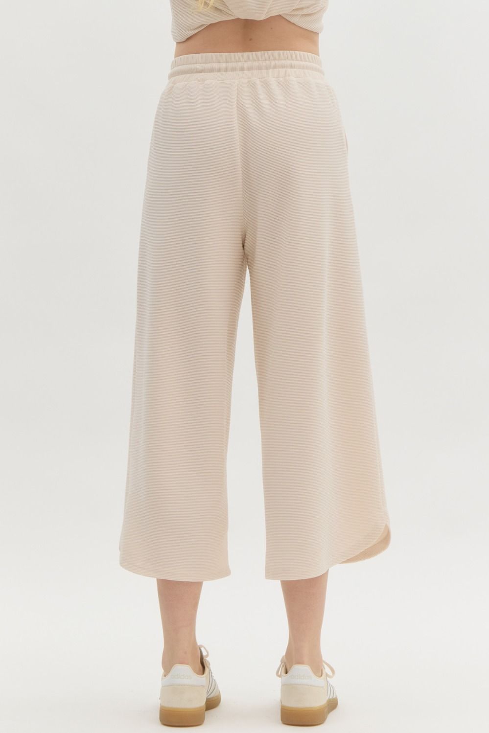 Textured Wide Leg Crop Pants