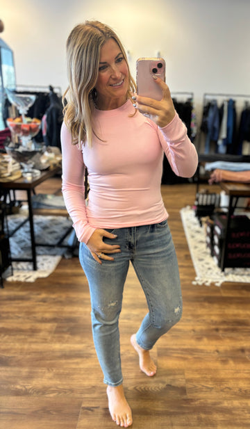 Essential Long-Sleeved Micro-Ribbed Athleisure Top - Pink