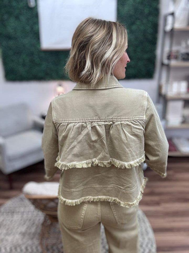 Liverpool - 3/4 Sleeve Frayed Flounce Jacket