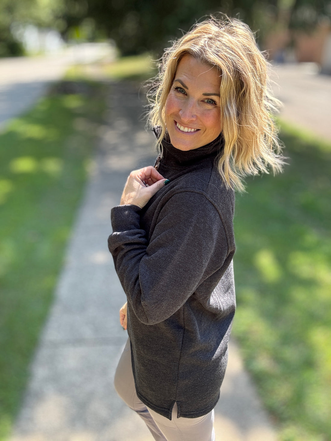 Miley - Vintage Quarter Zip Pullover - Black