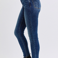 Judy Blue - Mid Rise Thermal Skinnies