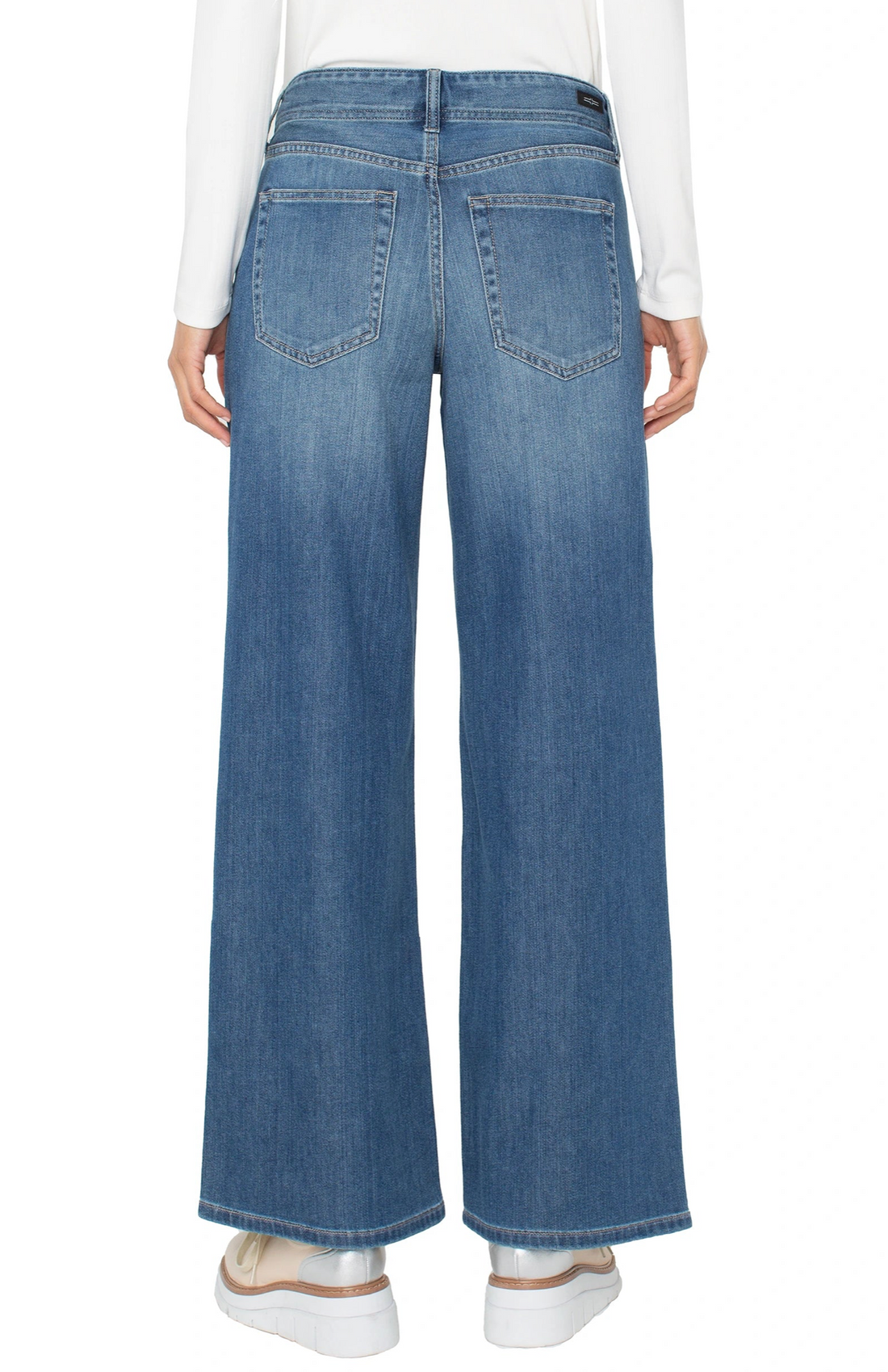 Liverpool - The Weekender - Medium Wash