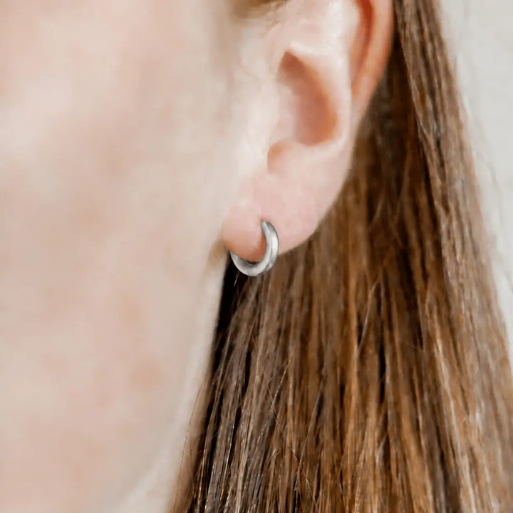Linny Co - Silver Scarlet Hoop 8mm
