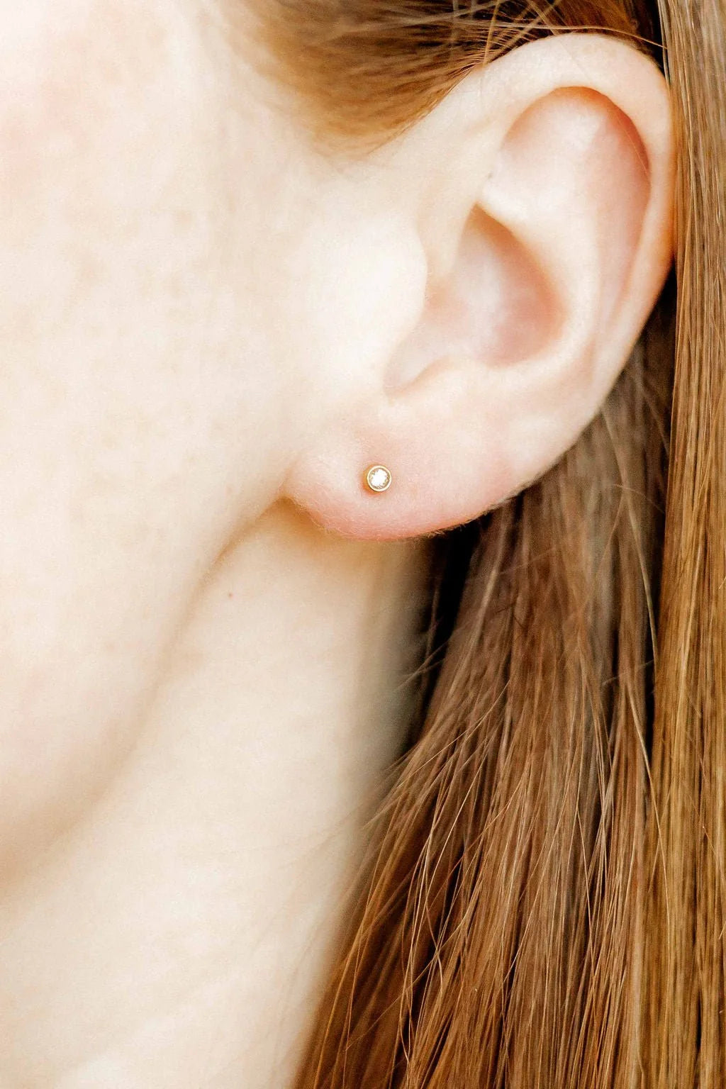 Linny Co - Micro Cooper Clear Gold Screwback Stud Earrings